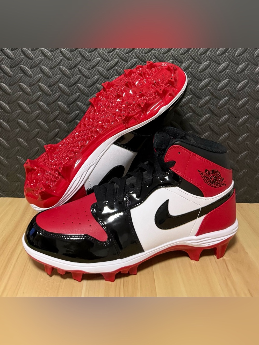 Air Jordan 1 Mid TD Football Cleats Patent Leather Bred Toe FJ6805-601 Men Sizes